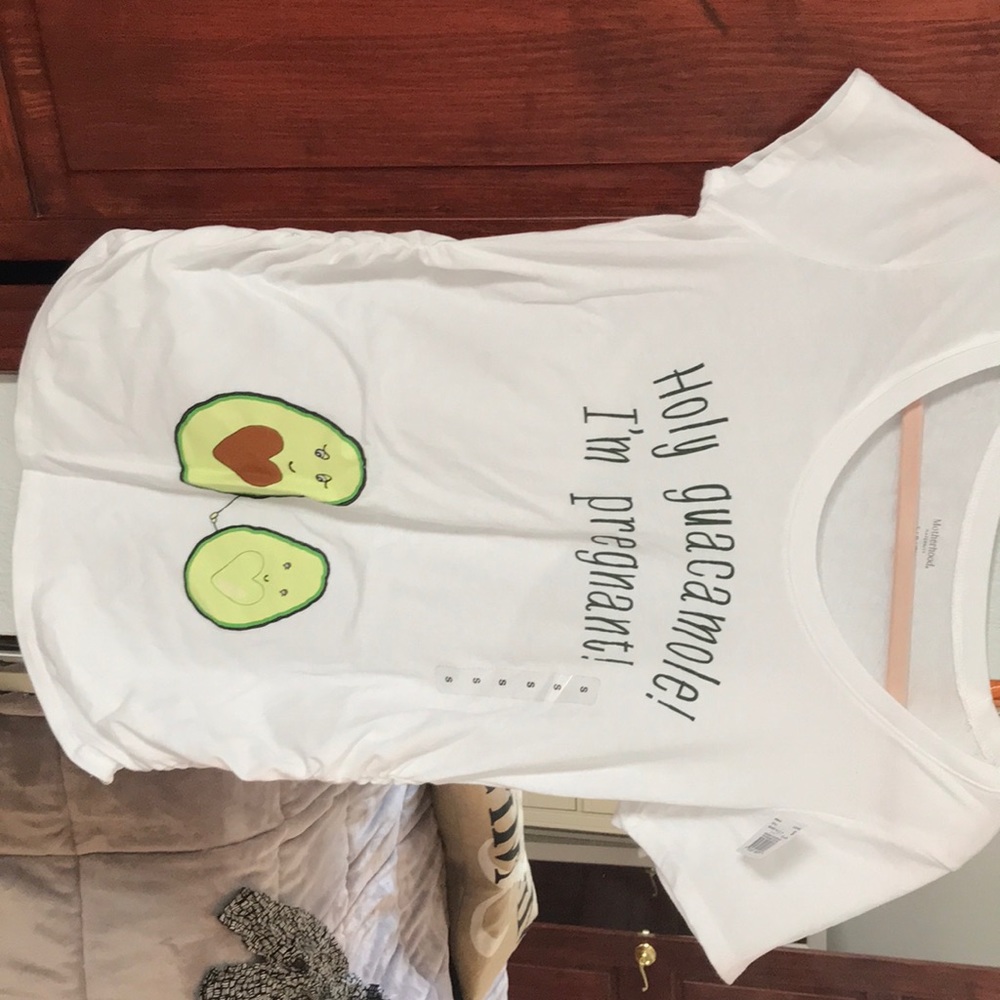 White guac maternity tee